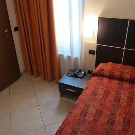 Della Volta Hotel 3*